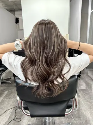 ミディアム さえ 大宮/ハイライトのヘアスタイル