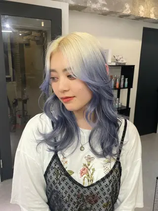 ミディアム 韓国ハイトーン🦋 hikariのヘアスタイル