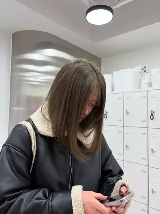 カラー 透明感ベージュ🤎 ナチュラルレイヤーのヘアスタイル