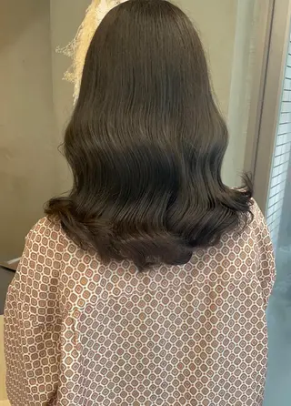 ミディアム カラー ivy所属・🦋うる艶透明感ヘア 今井達也のヘアスタイル