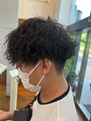 ショート パーマ 井坂 卓真のヘアスタイル