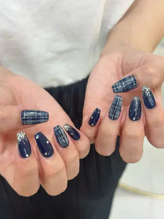 ネイル Elegancia. Hiromiのネイルデザイン