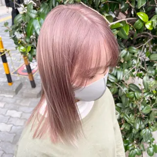ミディアム カラー akane .のヘアスタイル