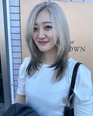 セミロング morrow by suntown所属・東浦和morrow SERINAのヘアスタイル