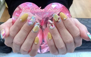 ネイル Nailsalon Reine所属・玉栄 伶奈のネイルデザイン