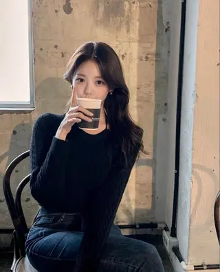 セミロング カラー 莉乃/縮毛矯正/髪質 改善/艶カラーのヘアスタイル