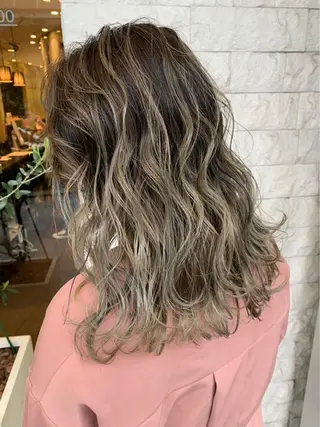 ロング 中谷 明日香のヘアスタイル