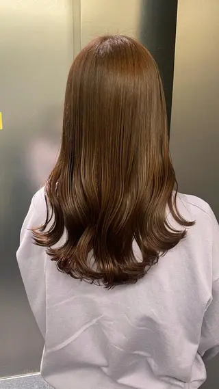 ミディアム カラー EMANONシェアサロン心斎橋店所属・韓国メンズヘア　ミル クティボブ　足立佳代のヘアスタイル