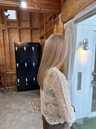 セミロング ブリーチ屋さん/ブリ ーチ矯正🫧あずみのヘアスタイル