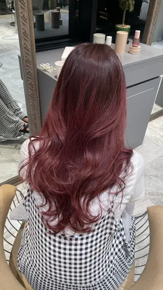 ロング Lond jeloud （ロンドジュルード）所属・にちか/暖色カラー /透明感カラーのヘアスタイル