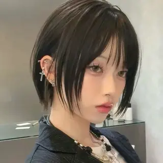 ショート Ayaka🖤 ブリーチなしカラーのヘアスタイル