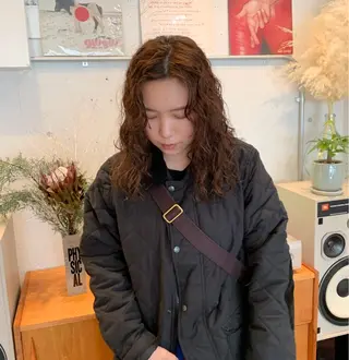 セミロング カラー 甲斐 千尋のヘアスタイル