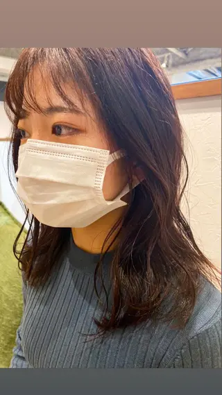 ミディアム カラー Ate by little所属・青木 梢のヘアスタイル