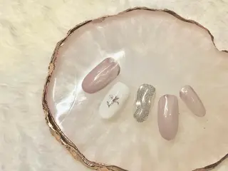 ネイル NEO Beauty Salon所属・𝐍𝐄𝐎 𝐉𝐔𝐑𝐈のネイルデザイン