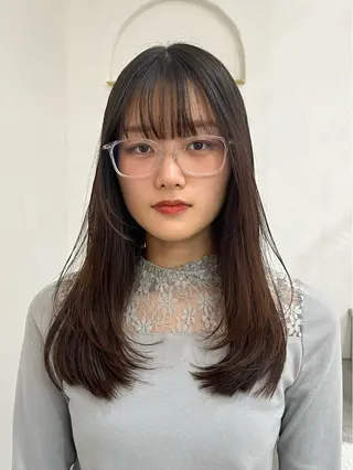 セミロング イシイ モエカのヘアスタイル