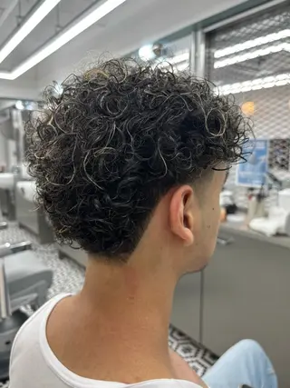 メンズ メンズサロン DAMDEE TOKYO HAIR LOUNGE 横浜関内店【ダムディー】所属・横浜/フェードカット / Kanakoのヘアスタイル