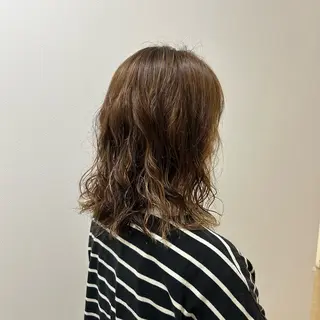 パーマ レナークウィズ　北川 愛璃のヘアスタイル