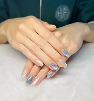 ミディアム 高橋みい 【Jrネイリスト】のネイルデザイン