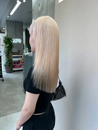 ロング 🩵albis/めい 大宮/ブリーチ🦋のヘアスタイル