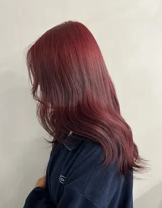 カラー よしもと ひなのヘアスタイル