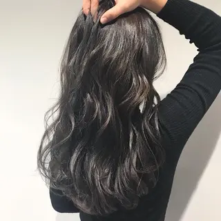 ロング カラー ヘアアレンジ Zina渋谷エリア マネージャShionのヘアスタイル