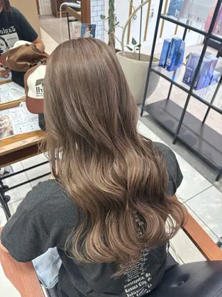 ロング ブリーチ🫧艶カラー レイヤー韓国ヘアのヘアスタイル