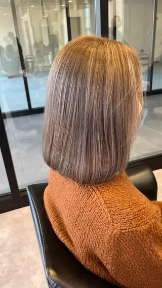 ミディアム カラー 齋藤 智佳のヘアスタイル