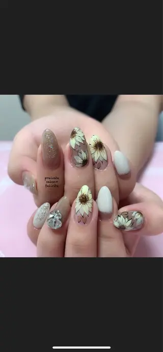 ネイル 早川 真理のネイルデザイン