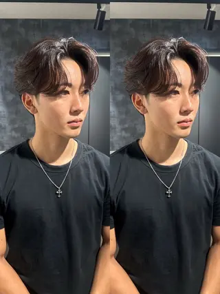 パーマ メンズ SALOWIN 原宿 iori所属・🌟原宿指名No.1 センターパート⭐️のヘアスタイル