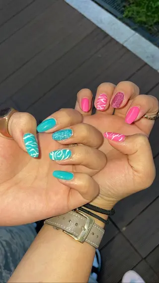 ミディアム ネイル Amore 板谷爽花のネイルデザイン