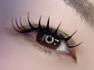 マツエク・マツパ Lau【ラウ】所属・Lau【ラウ】 ⁂NaNaのマツエク・マツパデザイン