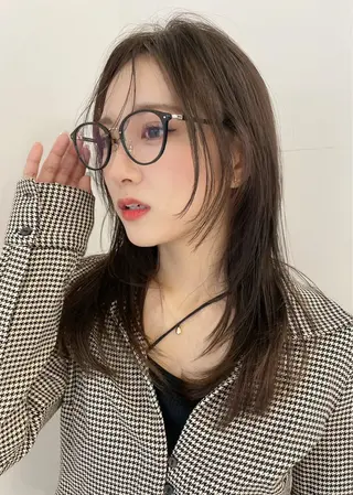 セミロング 縮毛矯正/ショート/ レイヤー/畑中正敏のヘアスタイル