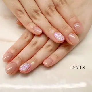 ネイル アイネイルズ所属・早川 梓のネイルデザイン