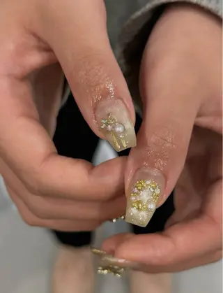 ネイル LETTER_& MINAのネイルデザイン