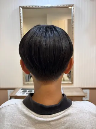 ショート シンセティックヘアデザイン所属・吉井 愛のヘアスタイル