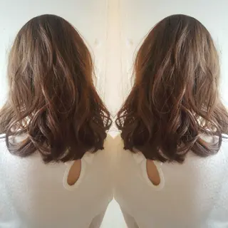 ミディアム あらき ちさとのヘアスタイル