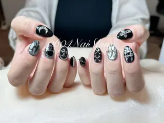 ネイル ishiro 🍂のネイルデザイン