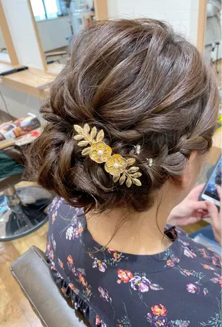 ミディアム ヘアアレンジ GRANLUSSO 〜グランルッソ駅前店所属・木口 嘉美のヘアスタイル