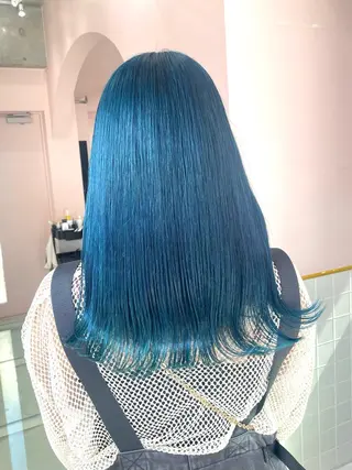 ロング カラー ヘアアレンジ 艶髪 🦋CON🦋のヘアスタイル