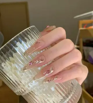 ネイル VIVIAN エイのネイルデザイン