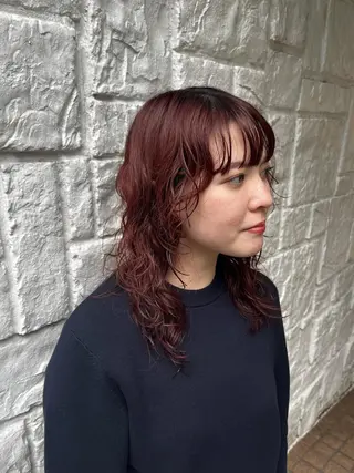 ミディアム カラー カジュアルを女っぽく 𝗮𝘆𝗮𝗰𝗼のヘアスタイル