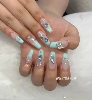 セミロング HANA 長さだしのネイルデザイン