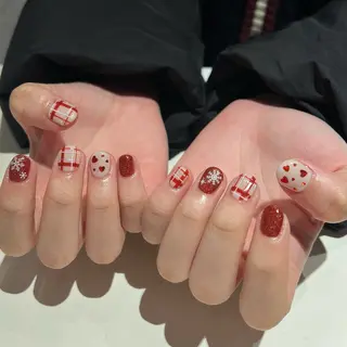 ネイル 高橋 麻里子のネイルデザイン