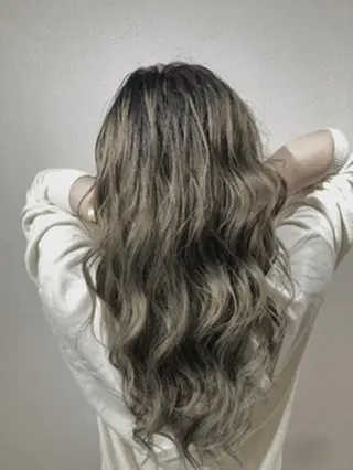 ロング カラー パーマ ヘアアレンジ Device ディバイスのヘアスタイル