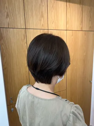 ショート カラー 小森聖奈 韓国風レイヤーカットのヘアスタイル