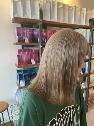 ミディアム 希優🌺ソムリエ /ブリーチ/カットのヘアスタイル