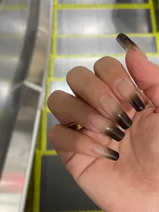 ネイル GO TODAY シェアサロン 渋谷Amiu店所属・渋谷ネイル🎀 y2k/海外ネイルのネイルデザイン