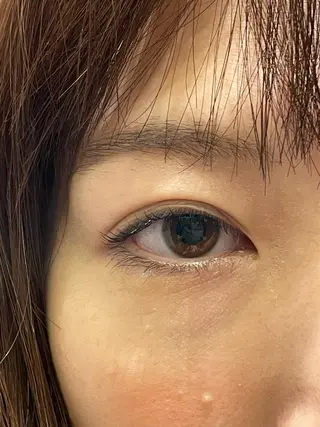 マツエク・マツパ cure所属・井上 真里奈のヘアスタイル