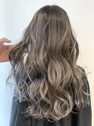 ロング カラー パーマ ヘアアレンジ 【公式】amble luxe池袋東口🩷のヘアスタイル