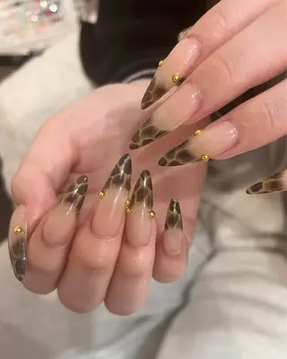 ネイル SALON ELVI.所属・SALON ELVI.のネイルデザイン